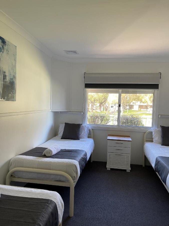 Busselton Jetty Chalets מראה חיצוני תמונה