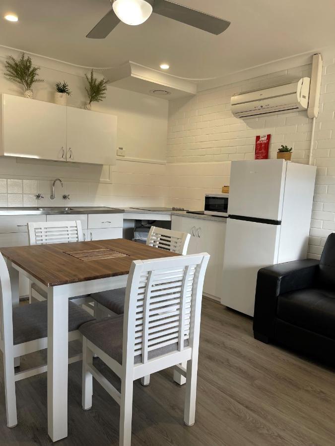 Busselton Jetty Chalets מראה חיצוני תמונה