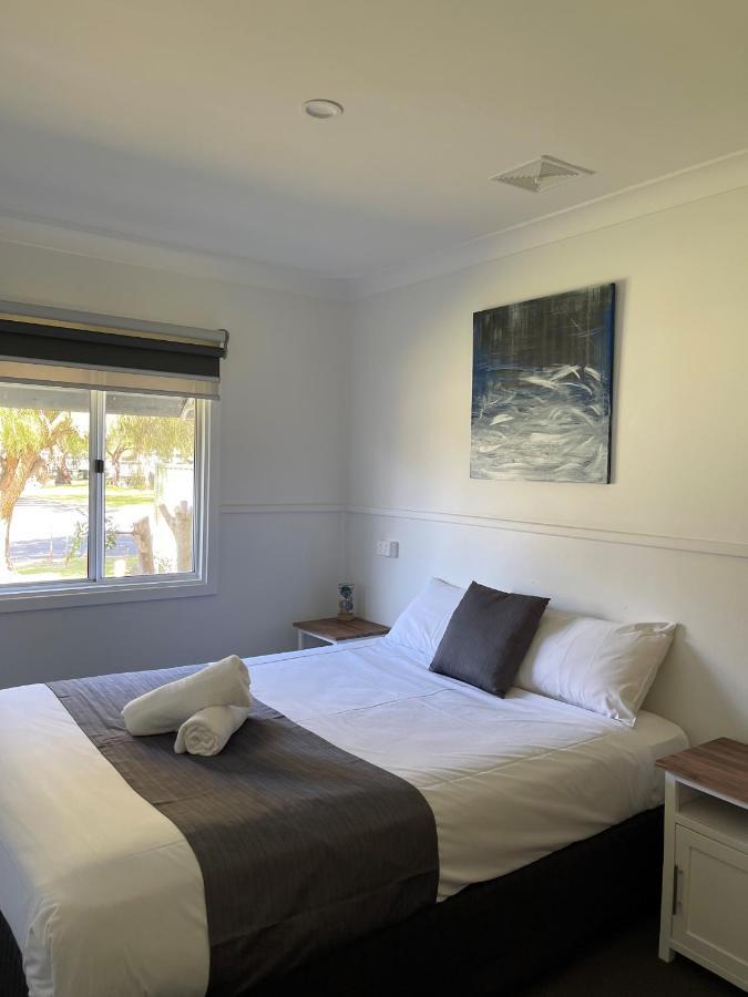 Busselton Jetty Chalets מראה חיצוני תמונה