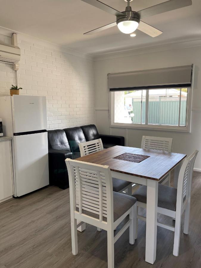 Busselton Jetty Chalets מראה חיצוני תמונה