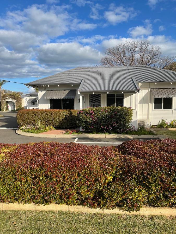 Busselton Jetty Chalets מראה חיצוני תמונה