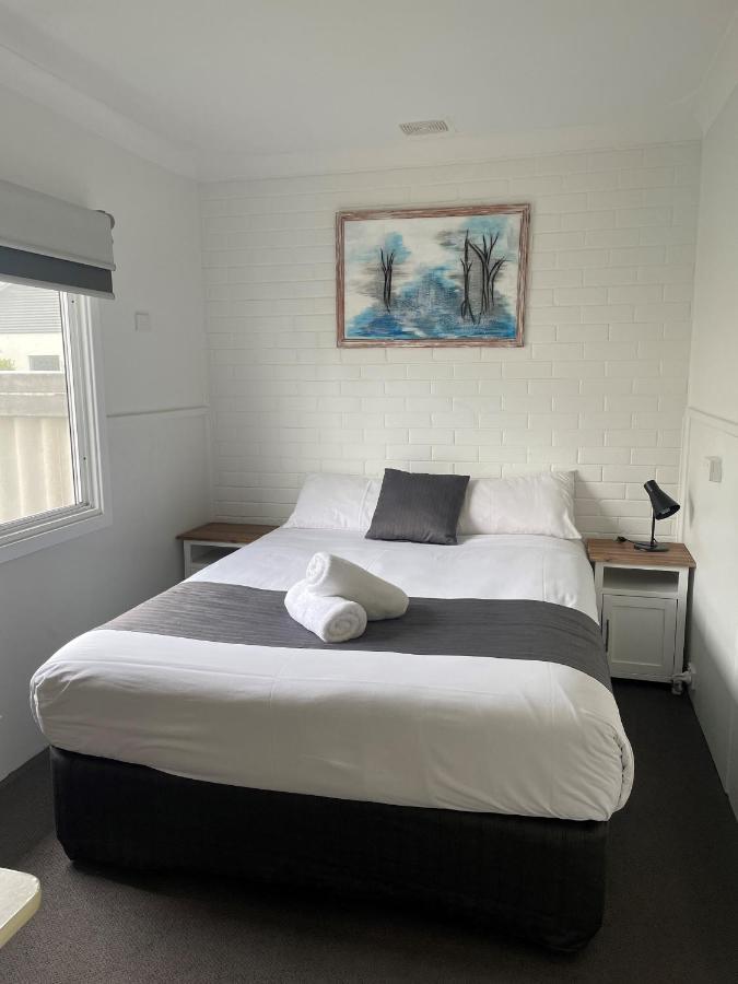Busselton Jetty Chalets מראה חיצוני תמונה